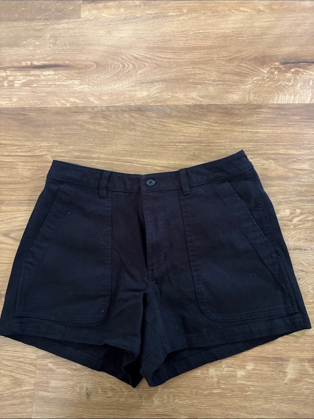 Quince Black High-Waist Casual Shorts